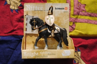 Sch70035 Crusader Knight with Standard